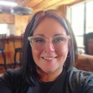 Meet your Posher, Briana